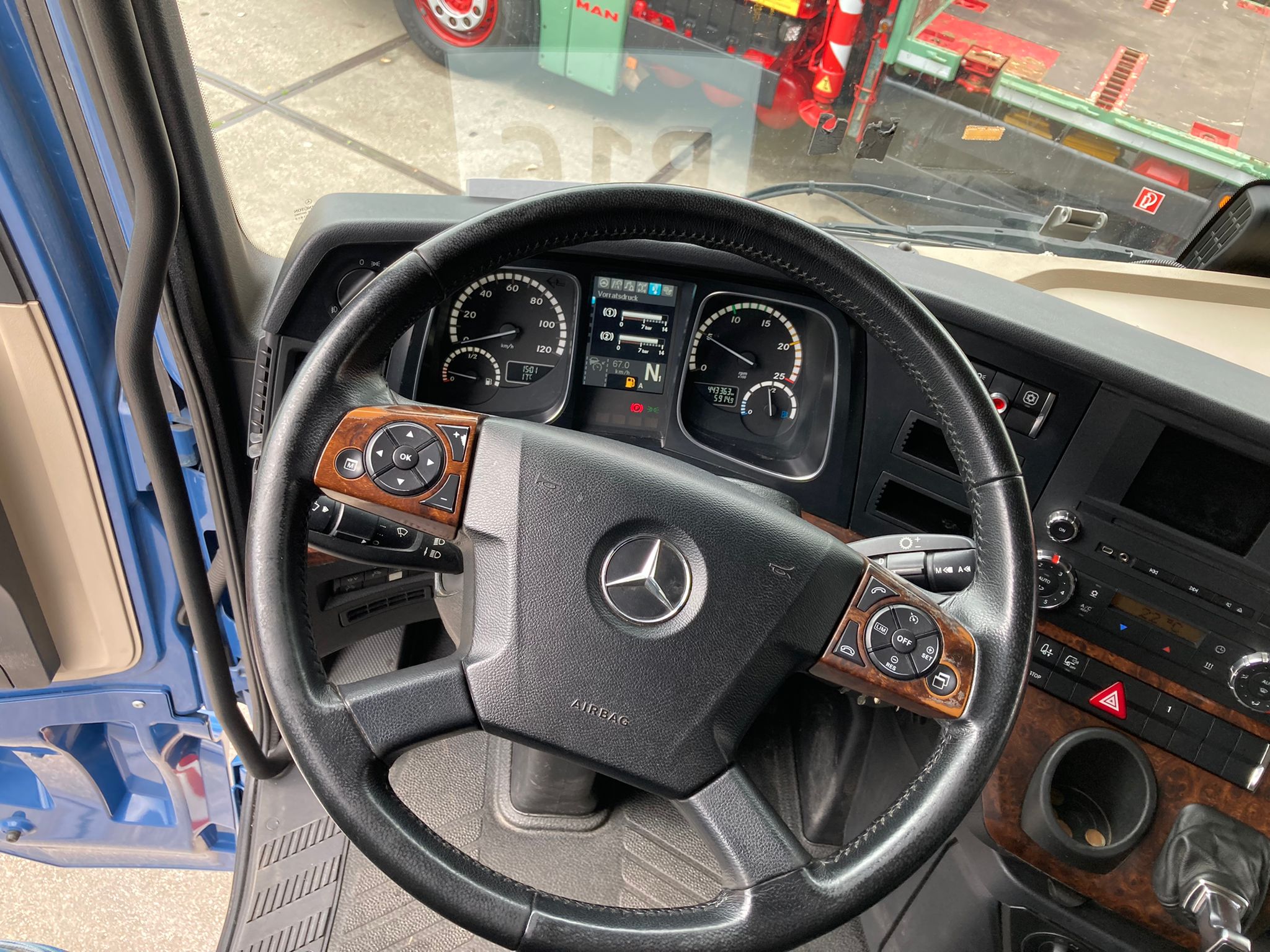 Mercedes Benz Actros 2863 6x4 (23)